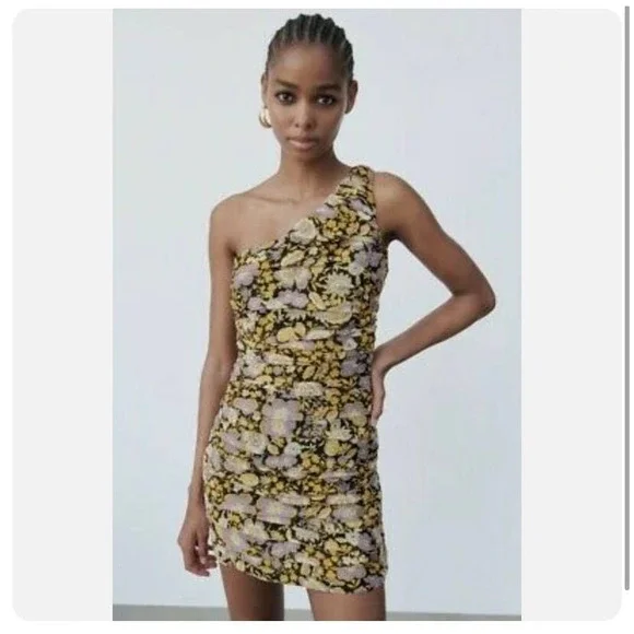 Zara Floral Dress - Picture 1 of 7